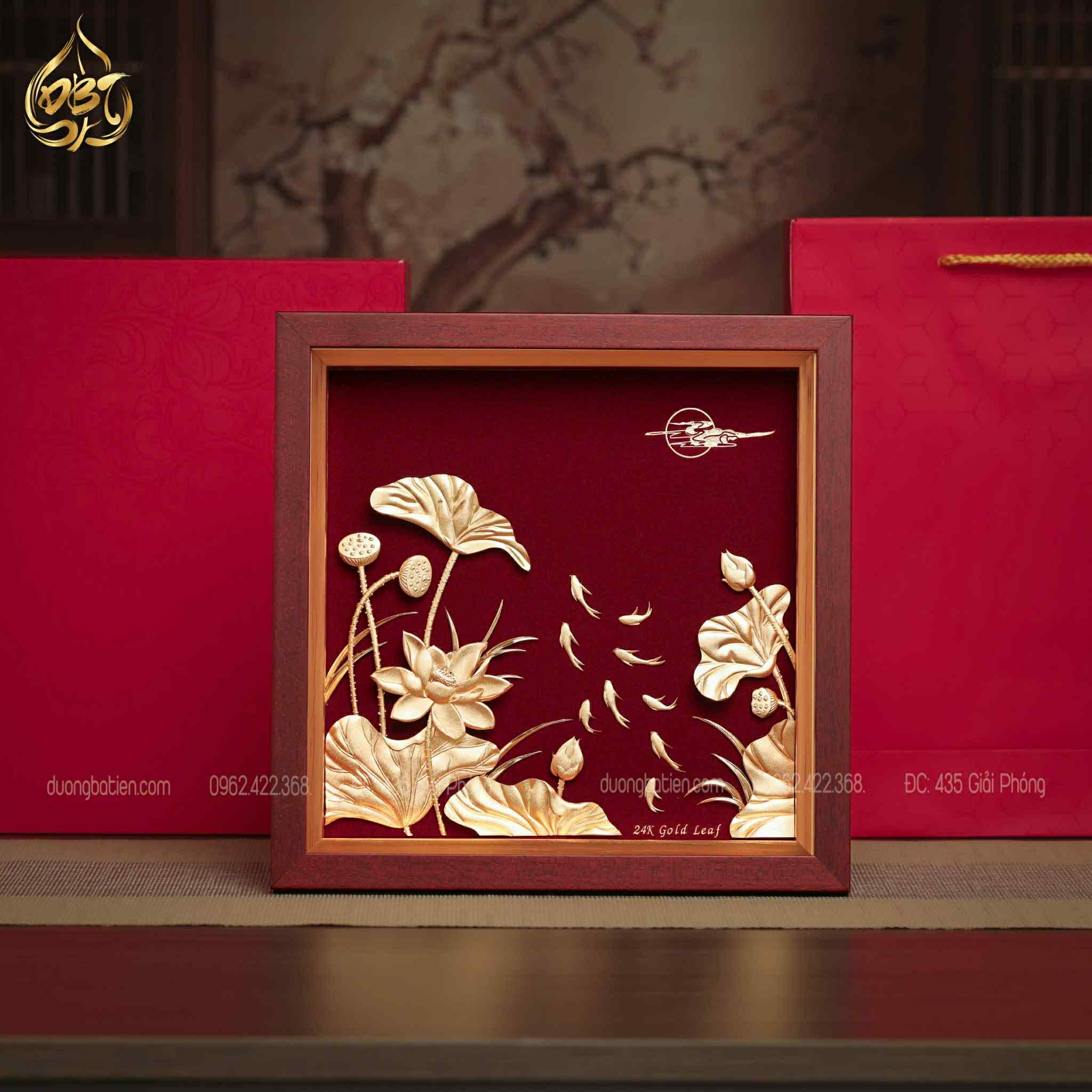 Tranh Hoa Sen 30 x 30cm Dát Vàng 24K – Tranh Trang Trí Trang Nhã