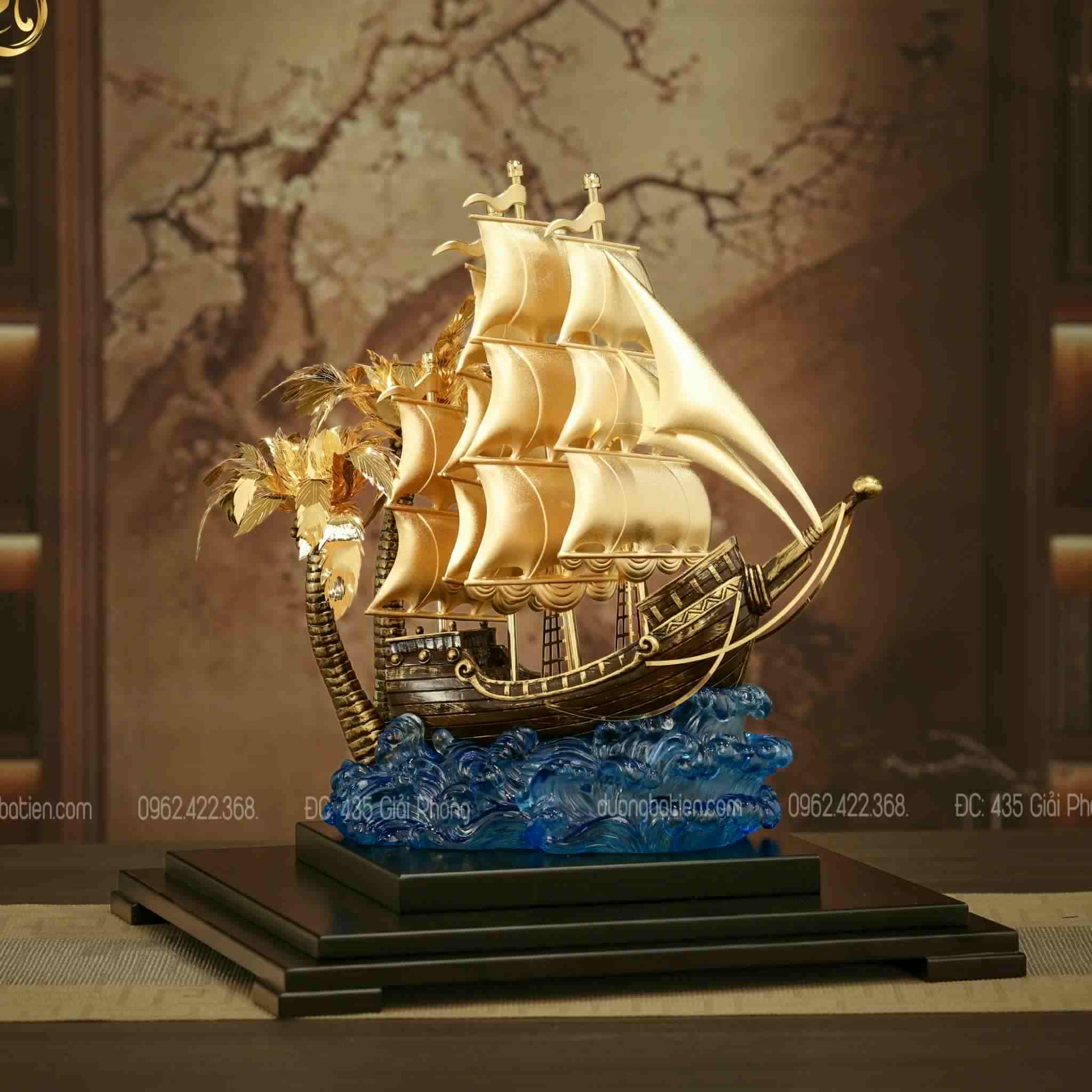 Mô Hình Thuyền Buồm Cỡ Lớn Mạ Vàng 24K - Quà Biếu Sếp